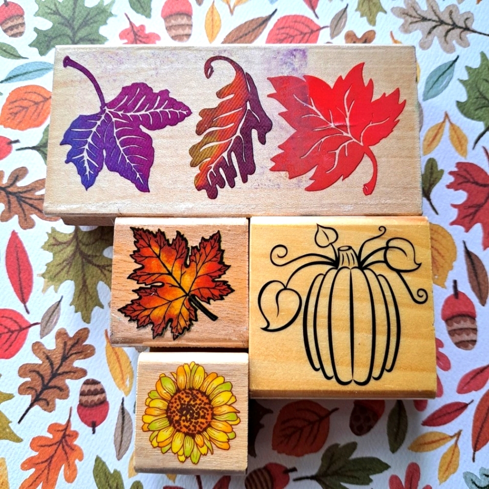Set of 4 autumn stamps
